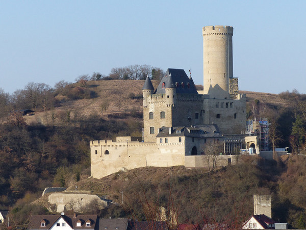Burg Schwalbach oberhalb von Burgschwalbach, 2018 © Jutta Hundhausen