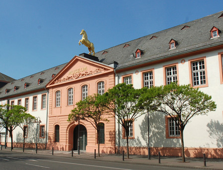 Eingang zum Landesmuseum Mainz